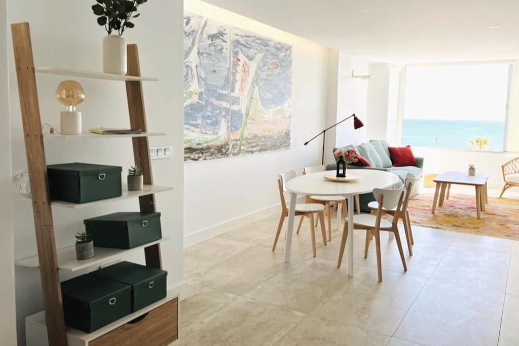 Moderno Y Completo Apartamento Frente Al Mar Málaga Exterior foto